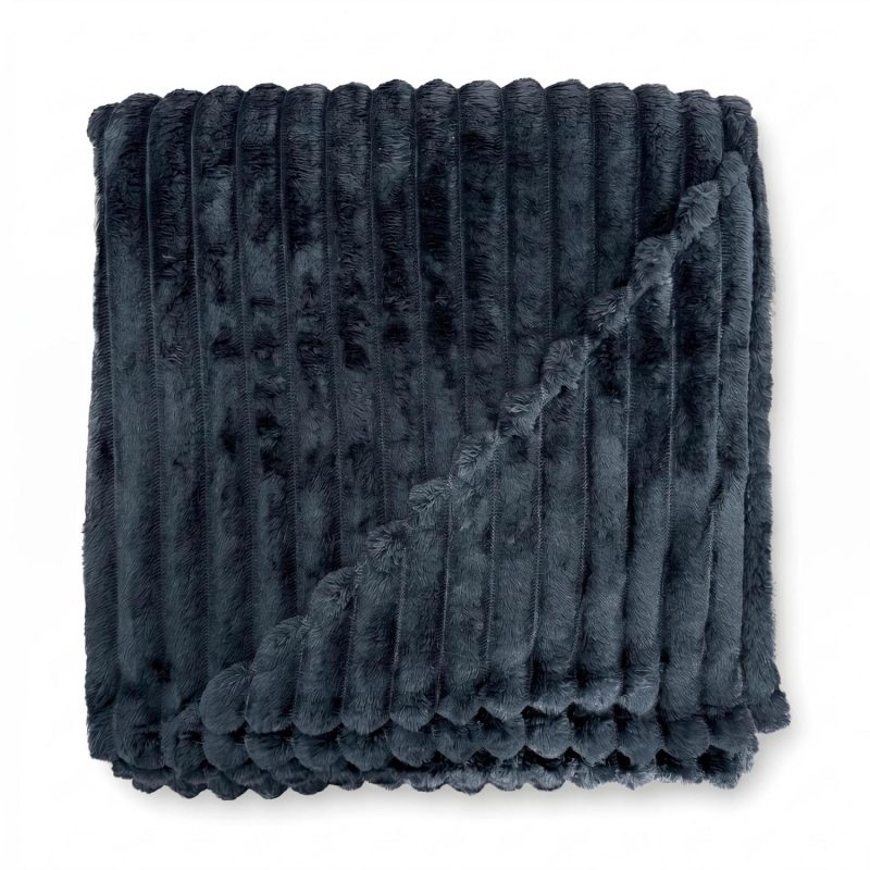 Alpine Faux Fur Polyester Blanket - 1