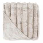 Aurora Faux Fur Polyester Blanket - 4