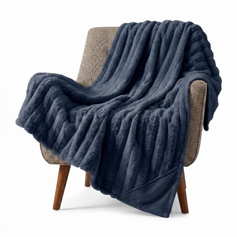 Aurora Faux Fur Polyester Blanket - 8